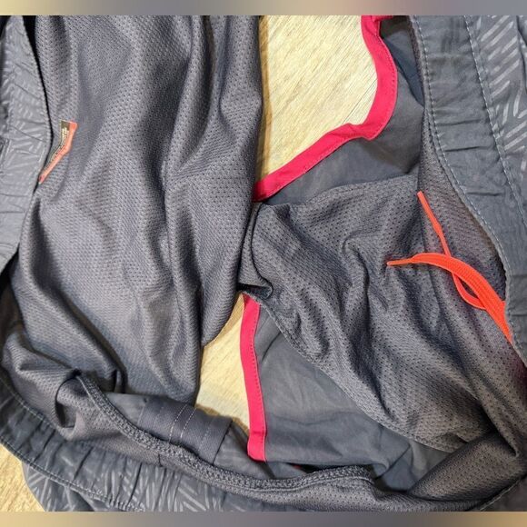 NWT women’s Adidas athletic shorts size L - Picture 5 of 9